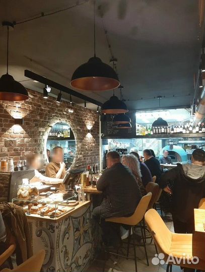Бар рядом с метро