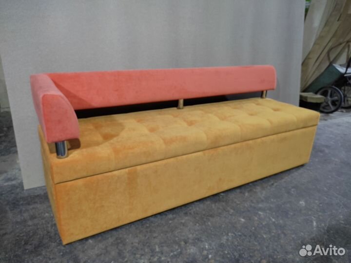 Кухонный диван со спальным местом