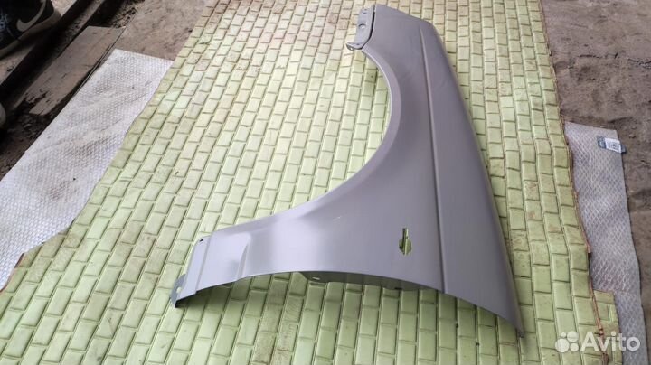 Левое крыло LADA Priora