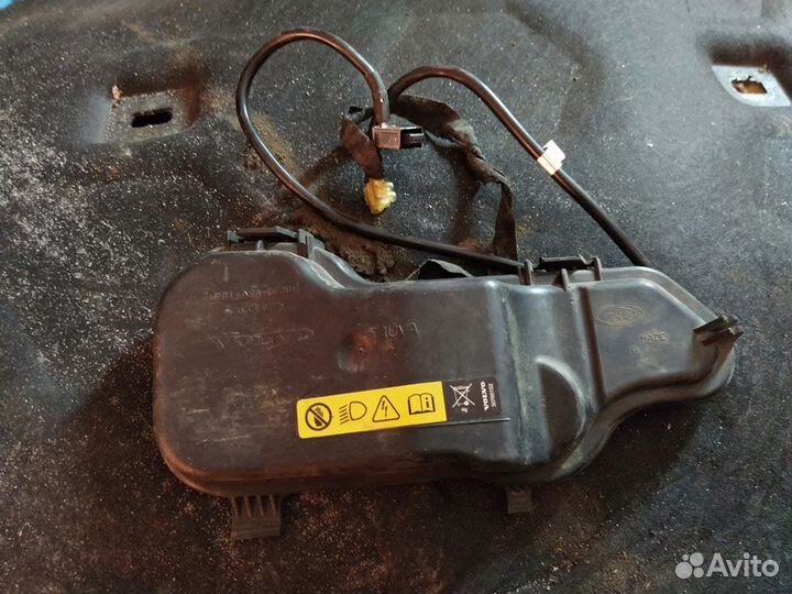 Фара левая битая Volvo S80 или ксенон рабочий