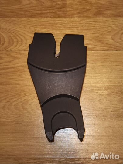 Адаптер (правый) для автолюльки Maxi-cosi