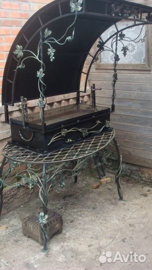 Мангал кованный с крышей