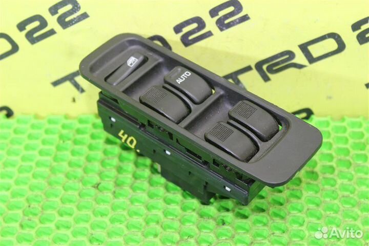 Блок управления стеклоподъемниками передний правый