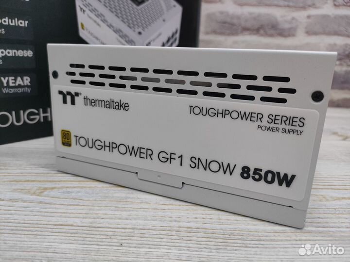 Блок питания Thermaltake Toughpower GF1 Snow 850W