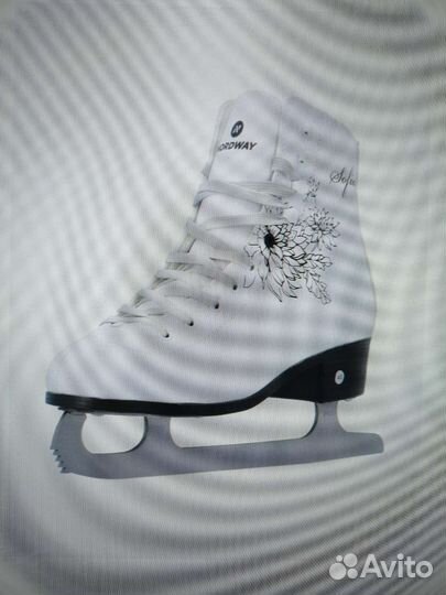 Коньки новые фигурные, 35 размер