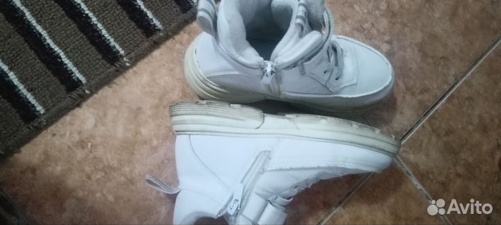 Кроссовки утеплённые для девочки