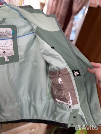 Горнолыжная куртка женская protest