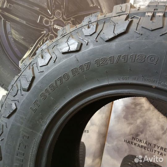 Kumho Road Venture MT71 315/70 R17 121Q