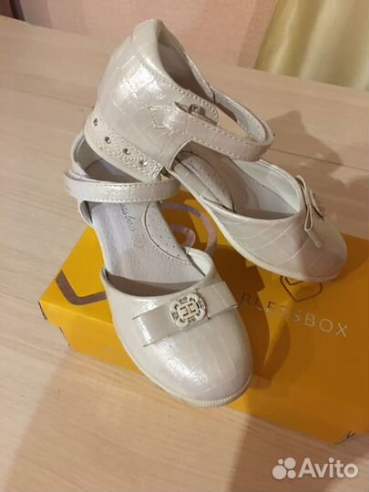 Туфли для девочки белые 30 размер