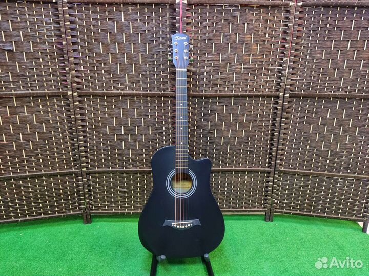 Акустическая гитара