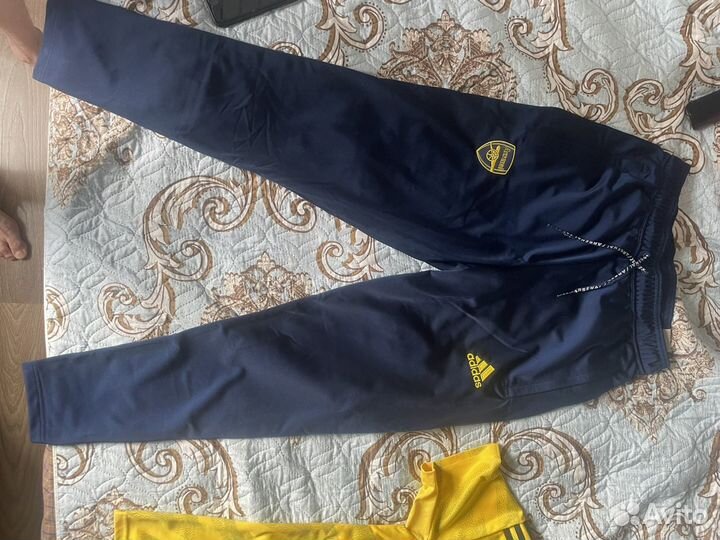 Спортивный костюм