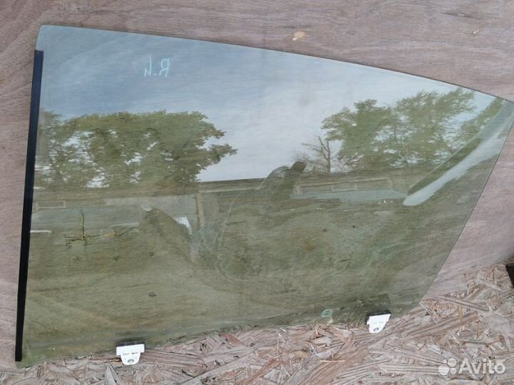 Стекло двери заднее левое Infiniti Q50 V37