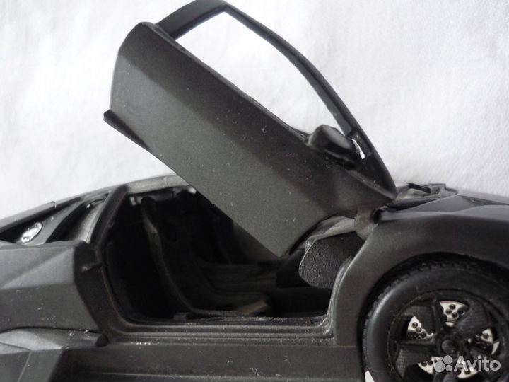 Bburago Burago Lamborghini Reventon 1/24