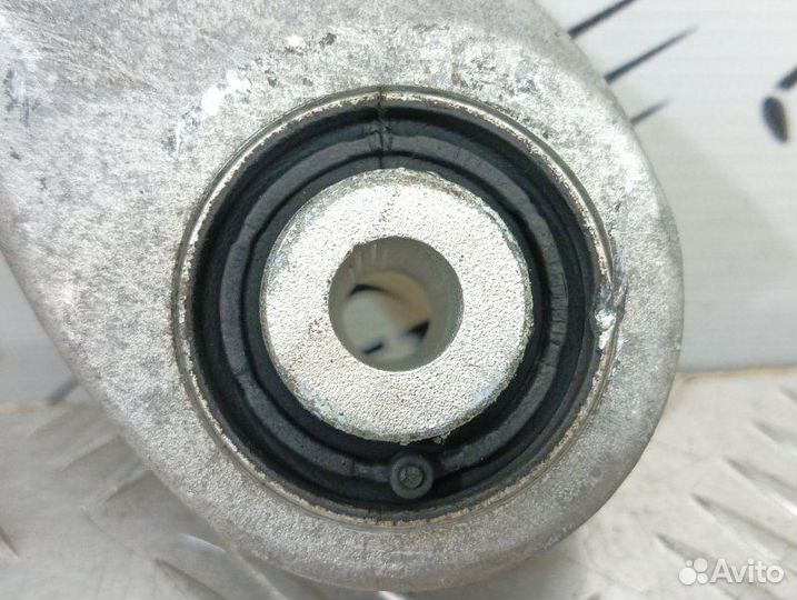 Рычаг подвески верхний задний правый Audi A4 B8