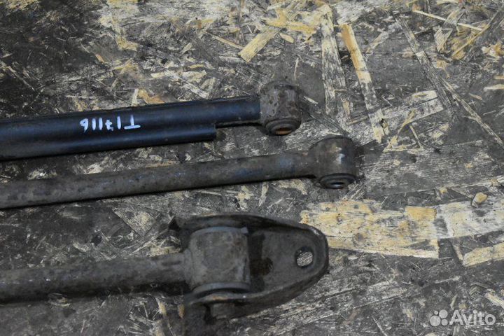 Рычаг подвески задний правый Chevrolet Lacetti