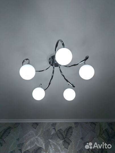Люстра потолочная