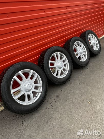 Комплект оригинальных колес УАЗ