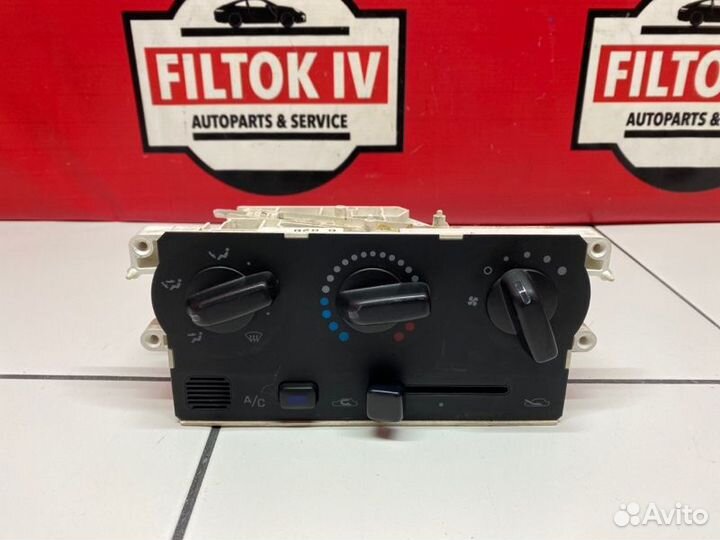 Блок управления климат контролем Nissan Cube AZ10