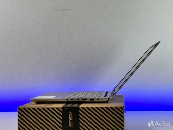 Новый Asus VivoBook 14