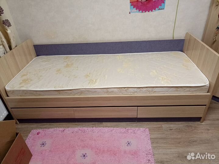 Спальный детский гарнитур