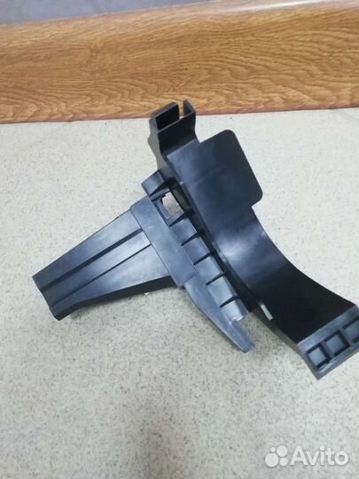 Крепление интеркулера Mercedes CLS218 AMG