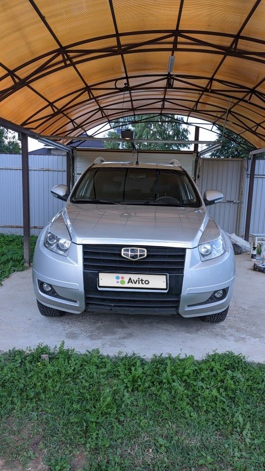 Geely Emgrand X7: фото владельца