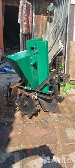 Картофелесажалка для мотоблока