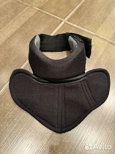 Защита шеи хоккейная YTH