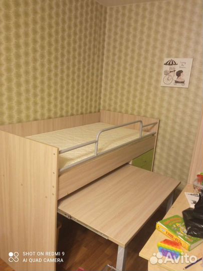 Детская кровать+ стол+комод+ортопедический матрас