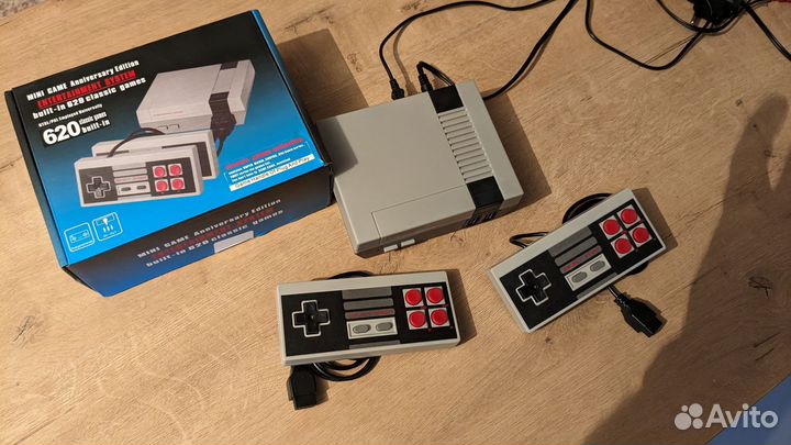 Игровая приставка 8 бит 620 игр. Новая