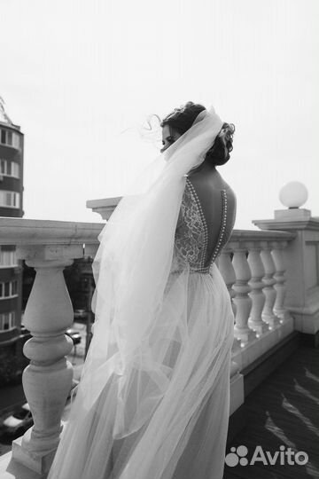 Свадебное платье 46 48 бу