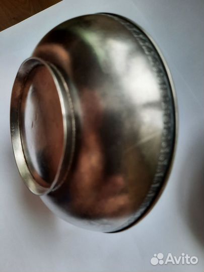 Две симпатичные мельхиоровые конфетницы