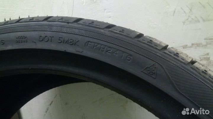 Hankook Winter I'Cept Evo2 W320 295/30 R22 103W
