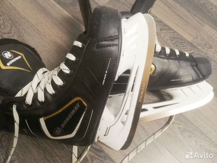 Коньки хоккейные 39 размер + сумка