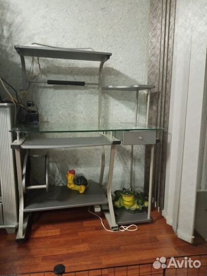 Стол компьютерный