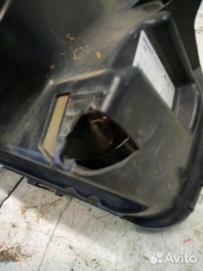 Фара передняя левая Renault Duster 1 2010
