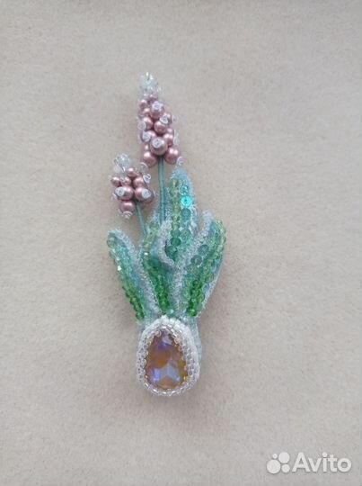 Брошь ручной работы