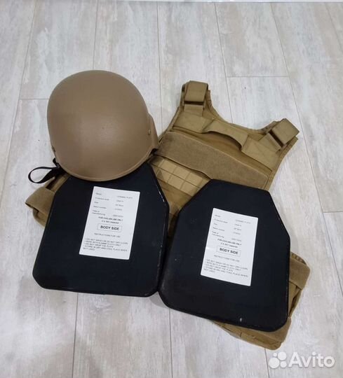 Бронежилет и каска (новые)