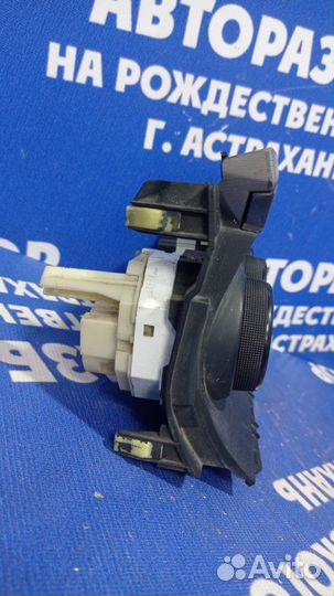 Блок климата Toyota Verso минивен 2ZR-FE 2009