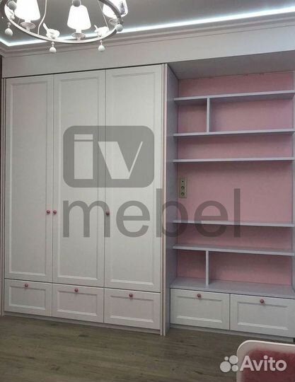 Угловой шкаф