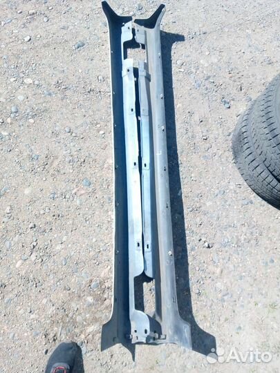 Накладки на пороги toyota caldina