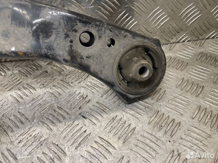 Рычаг подвески передний левый Toyota C-Hr