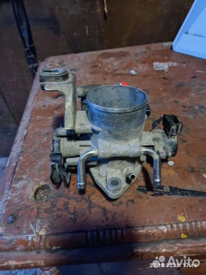 Дроссельная заслонка Тойота Ипсум 21 кузов