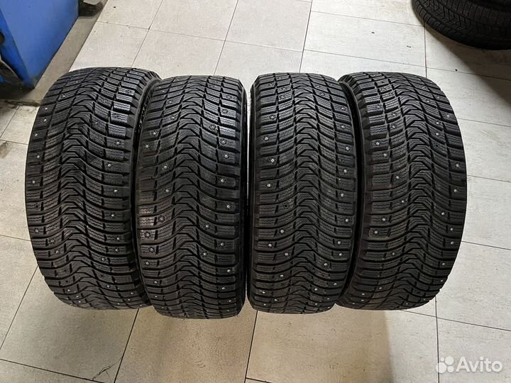 Michelin Latitude X-Ice North 3 235/45 R19