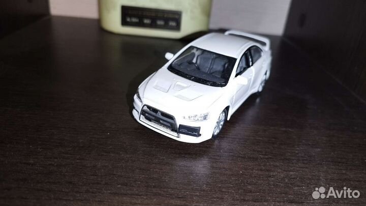 Mitsubishi lancer evolution 10 kinsmart