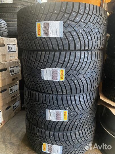 Pirelli Ice Zero 2 285/35 R22 и 315/30 R22 106H