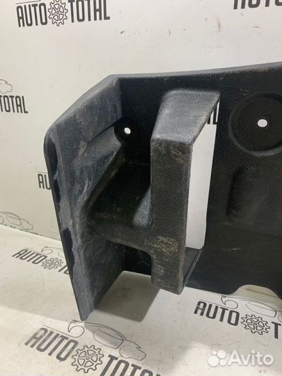 Обшивка багажника правая Renault Symbol K7JA700