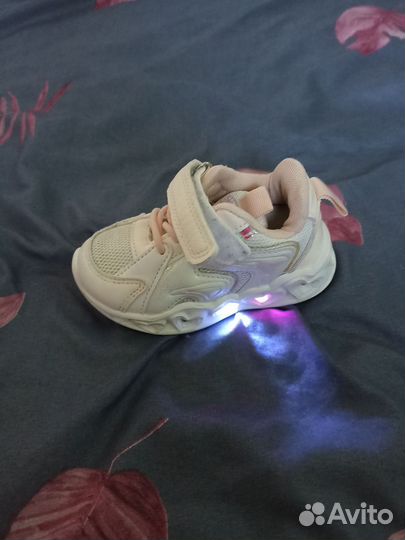 Кроссовки для девочки 23 размер