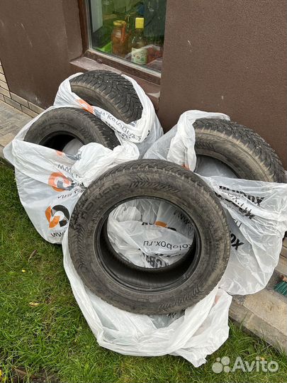 Nokian Tyres Hakkapeliitta 8 SUV 235/65 R17