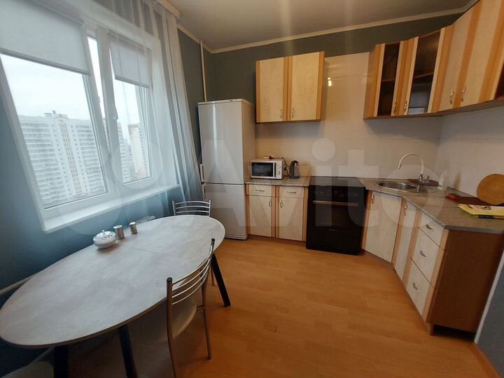 1-к. квартира, 37 м², 13/17 эт.